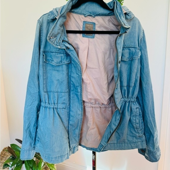 Super cute, soft denim gap jacket - Picture 10 of 11